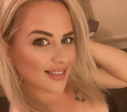 MAYA escort profile in Dundee